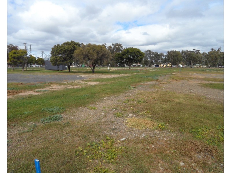 12 Queen Street, Oakey QLD 4401