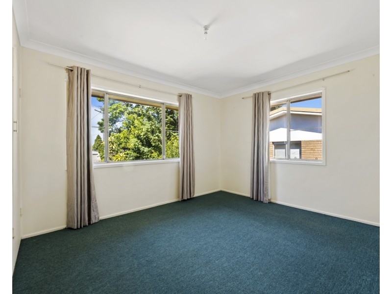 23 Bingara Street, Mount Lofty QLD 4350