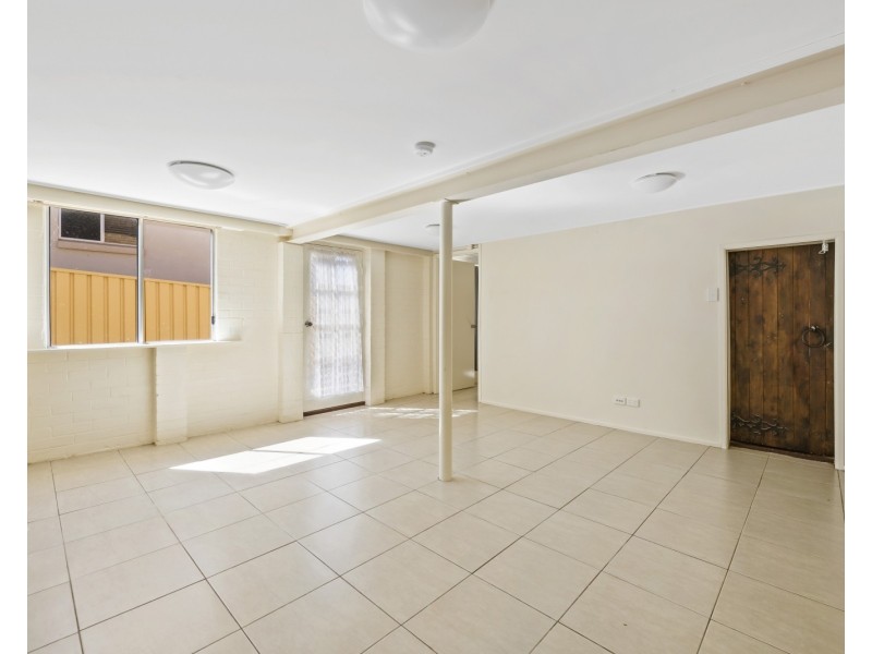 23 Bingara Street, Mount Lofty QLD 4350