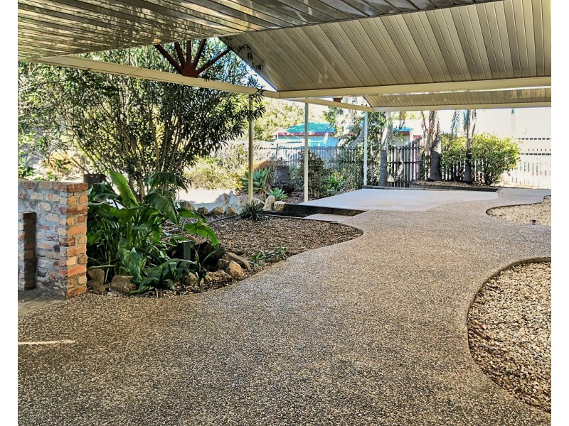 1 Gladstone Street, Wyreema QLD 4352