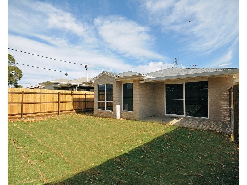 2/10 McDowall Street, Newtown QLD 4350