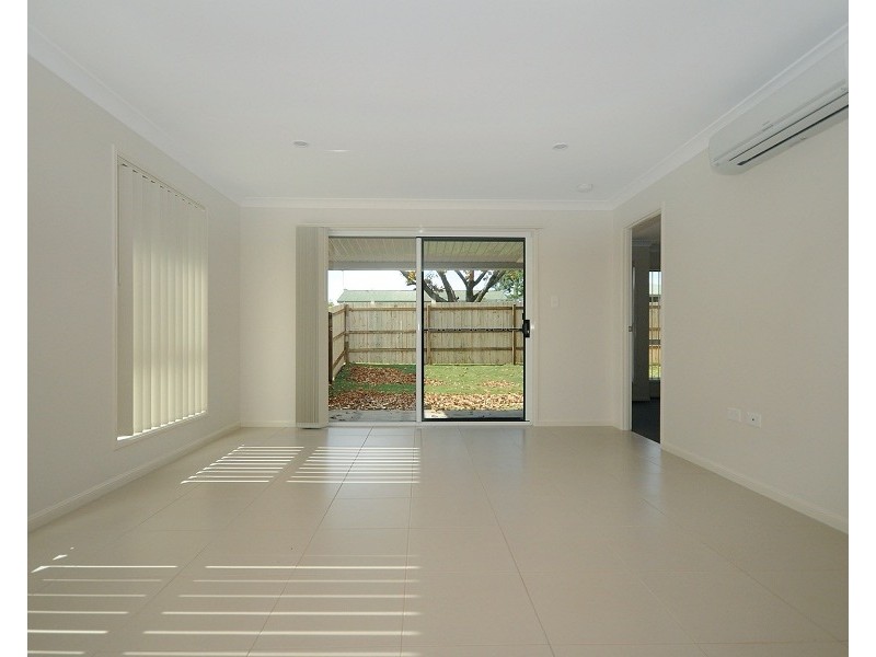 2/10 McDowall Street, Newtown QLD 4350