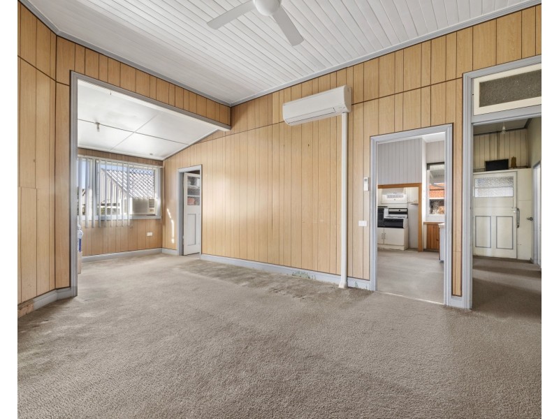 126 Hill Street, Newtown QLD 4350