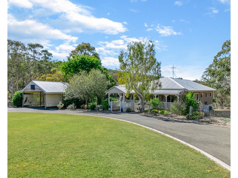 34 Box Tree Court, Mount Rascal QLD 4350