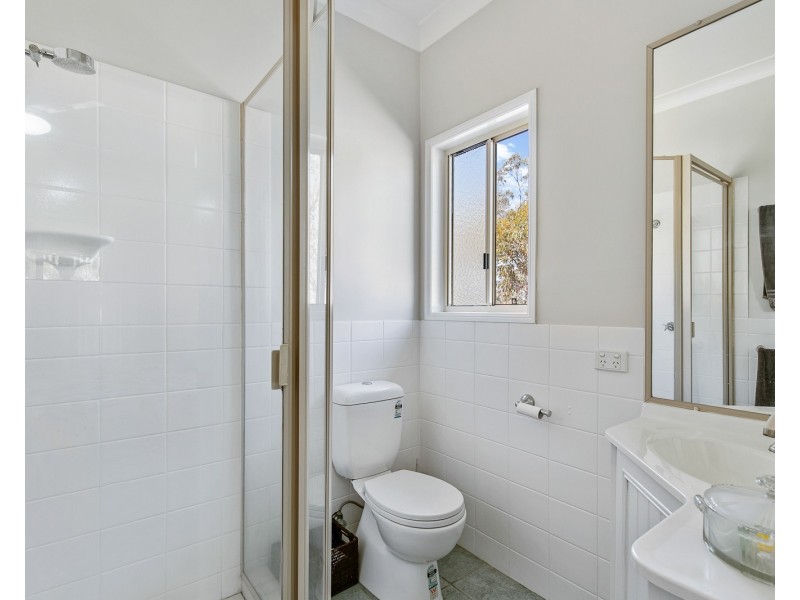 34 Box Tree Court, Mount Rascal QLD 4350