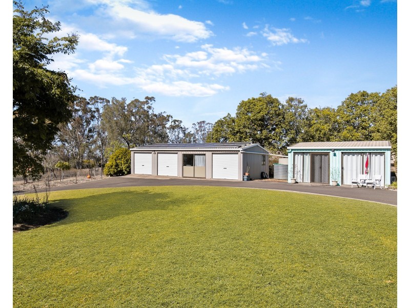 34 Box Tree Court, Mount Rascal QLD 4350