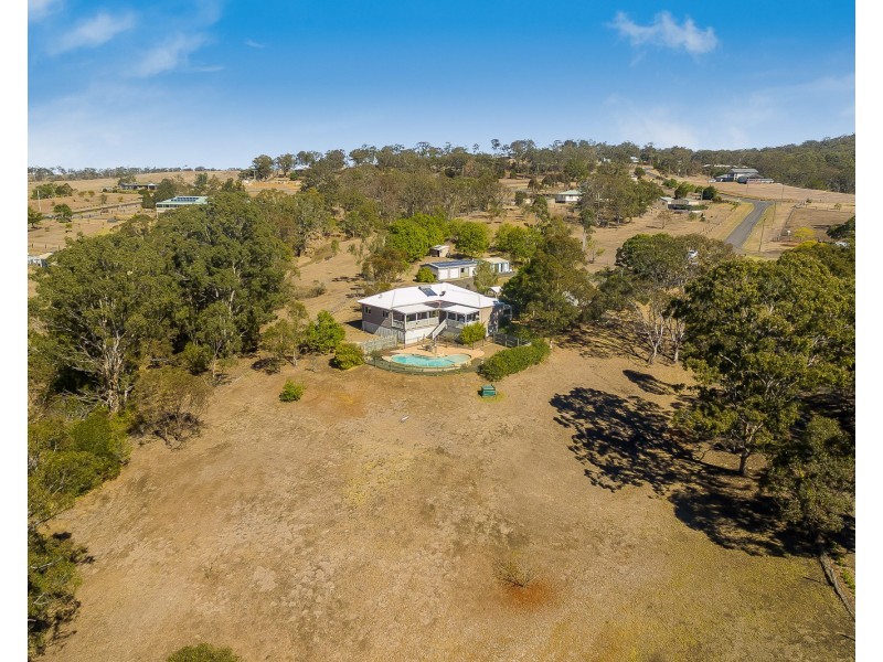 34 Box Tree Court, Mount Rascal QLD 4350