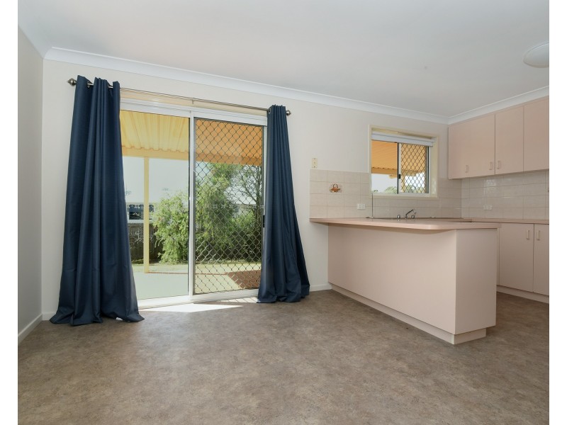 10 Muller Street, Kearneys Spring QLD 4350