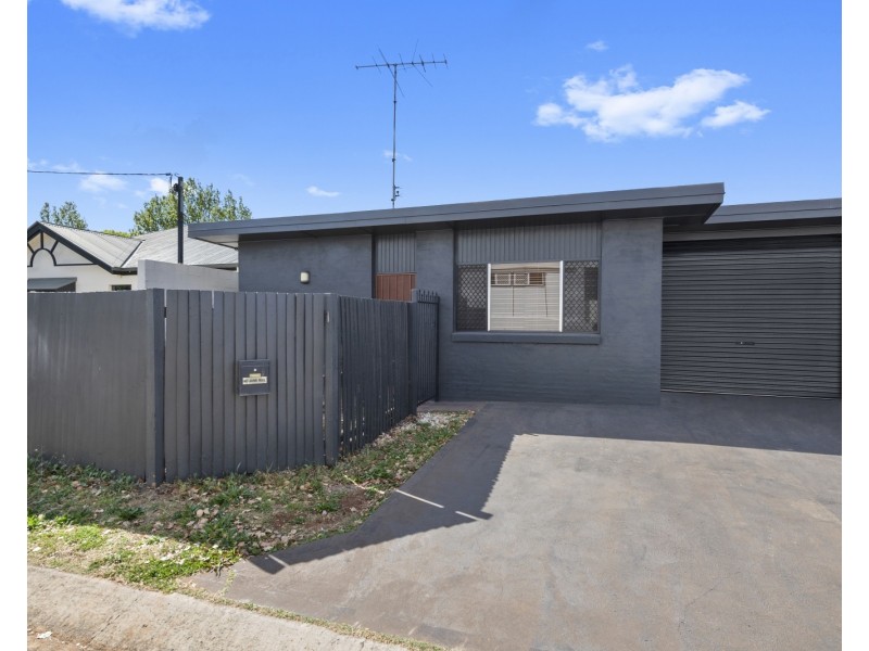 1/11 Frederick Street, East Toowoomba QLD 4350