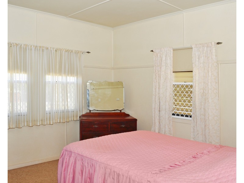 81 Perth Street, Rangeville QLD 4350