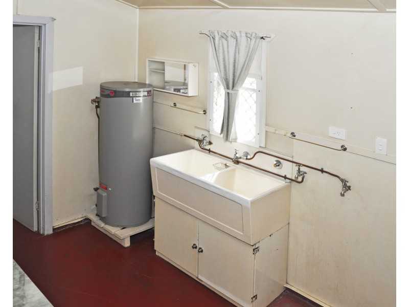 81 Perth Street, Rangeville QLD 4350