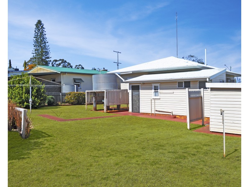 81 Perth Street, Rangeville QLD 4350