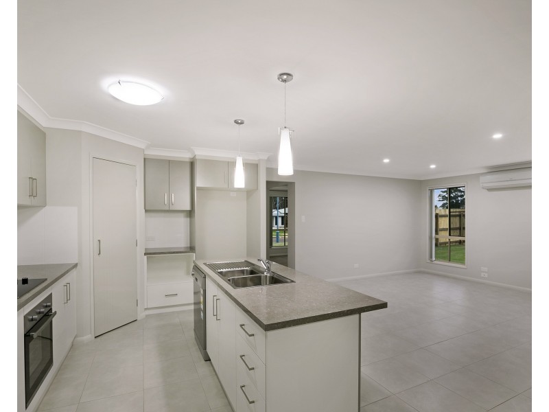 10 Dove Crescent, Kleinton QLD 4352