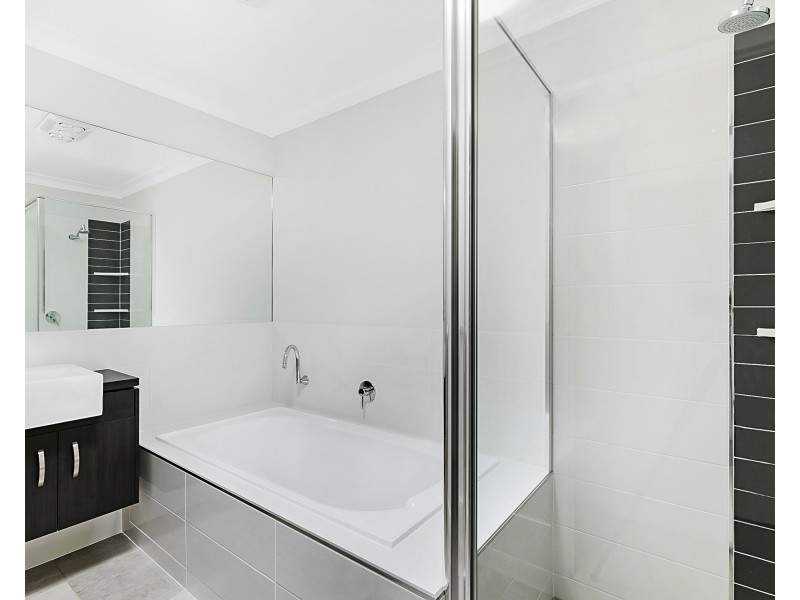 2 176 Mary Street, East Toowoomba QLD 4350