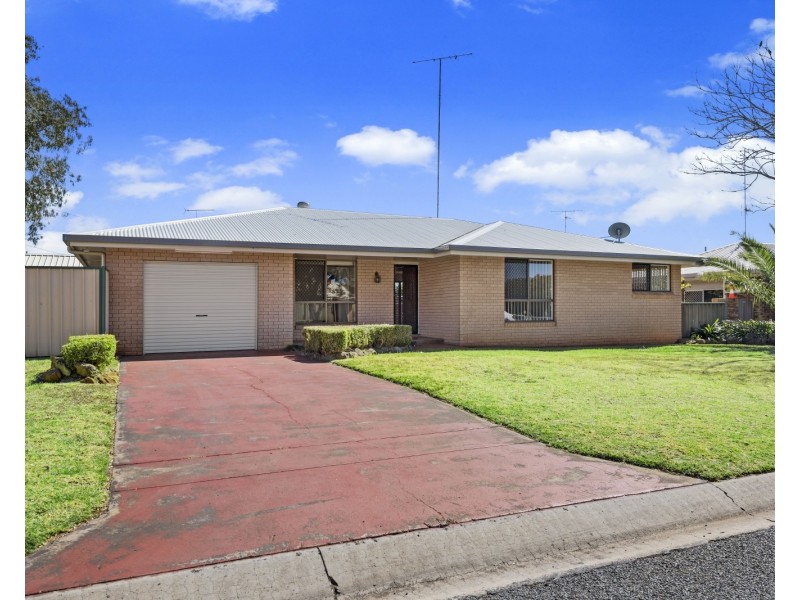 1 Crosby Street, Darling Heights QLD 4350