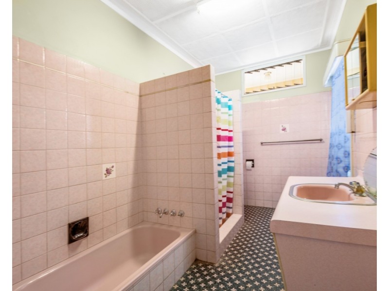 179 West Street, Newtown QLD 4350