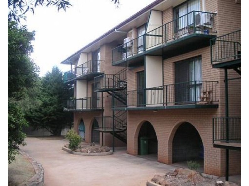 3/14  Mirle Street, Newtown QLD 4350