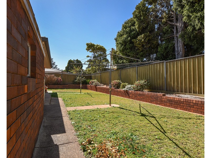 2/6 Begonia Court, Centenary Heights QLD 4350