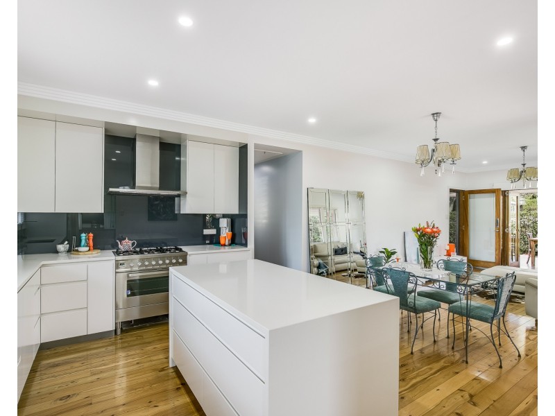 15 Charlotte Street, Newtown QLD 4350