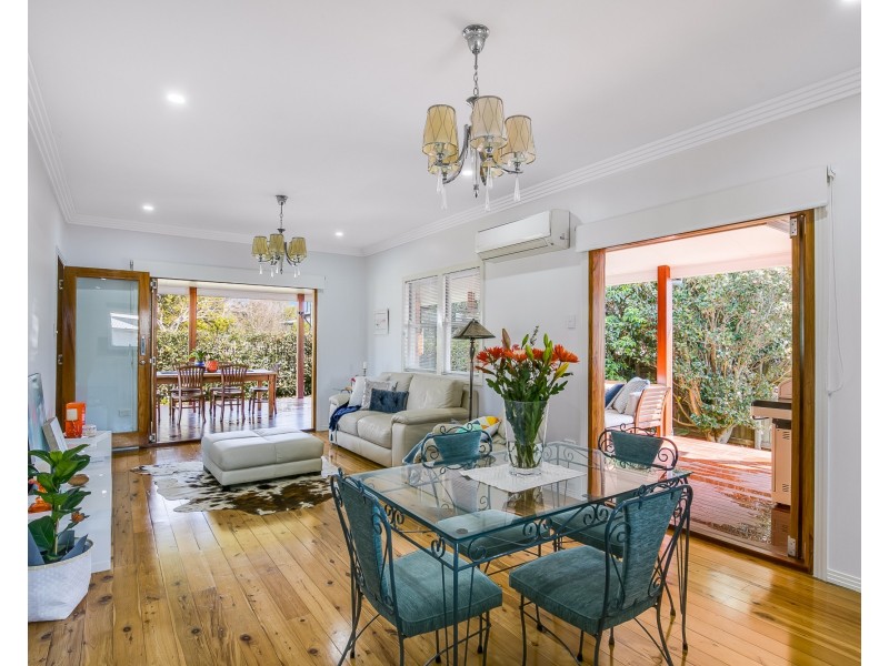 15 Charlotte Street, Newtown QLD 4350