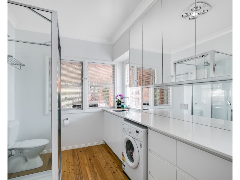 15 Charlotte Street, Newtown QLD 4350