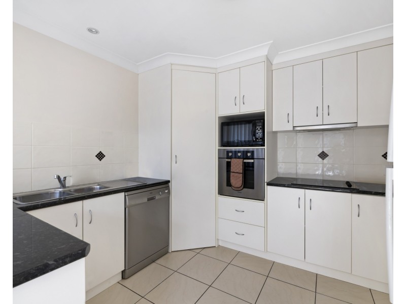 2/10 Devon Street, Newtown QLD 4350