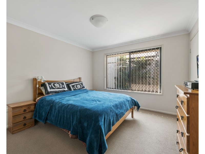 2/10 Devon Street, Newtown QLD 4350