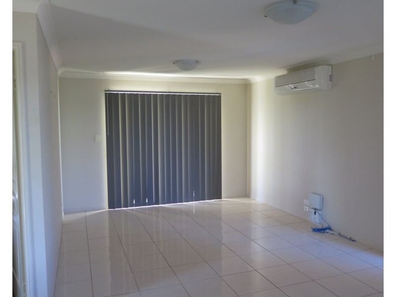 2/87 Kearney Street, Kearneys Spring QLD 4350