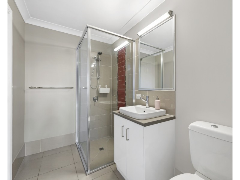 3/37 Boyett Street, Centenary Heights QLD 4350