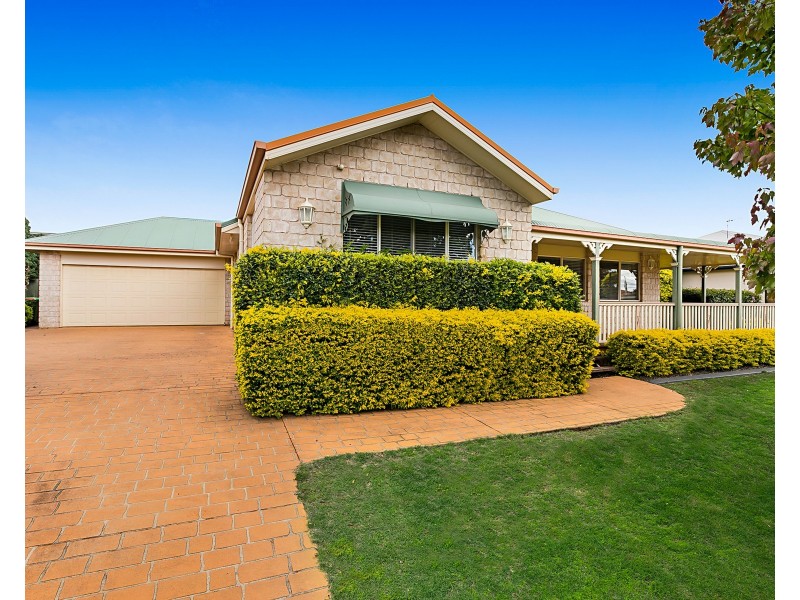 8 St Andrews Court, Middle Ridge QLD 4350