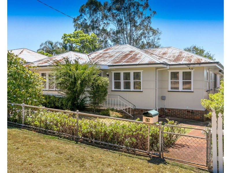15 Tolmie Street, South Toowoomba QLD 4350