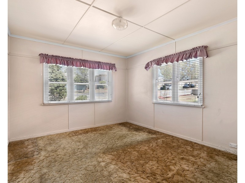 15 Tolmie Street, South Toowoomba QLD 4350