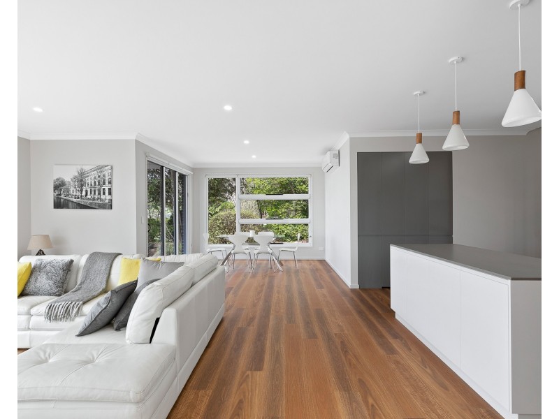44 Harvey Street, Mount Lofty QLD 4350