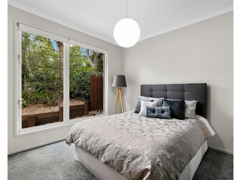 44 Harvey Street, Mount Lofty QLD 4350