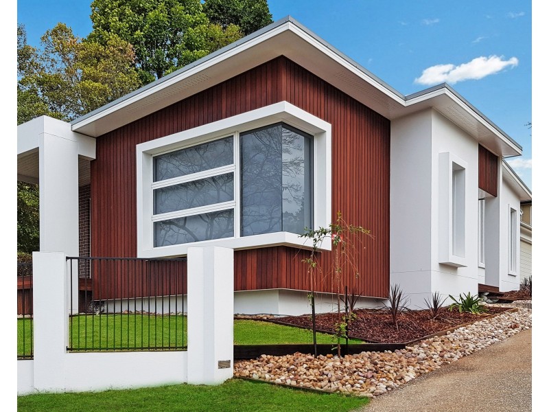 44 Harvey Street, Mount Lofty QLD 4350