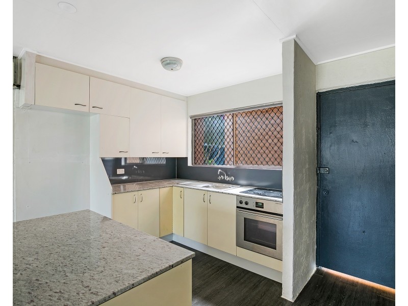4/203 Campbell Street, Newtown QLD 4350
