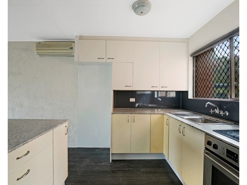 4/203 Campbell Street, Newtown QLD 4350