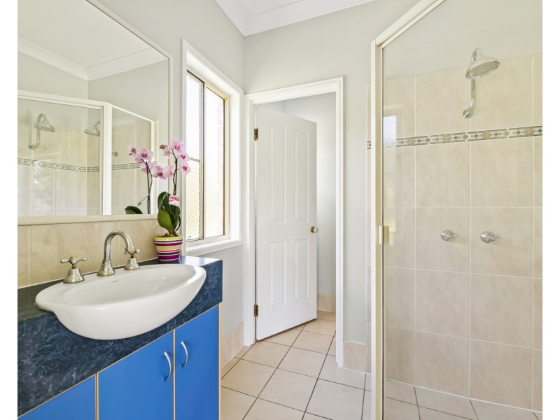 9 Bernard Court, Highfields QLD 4352