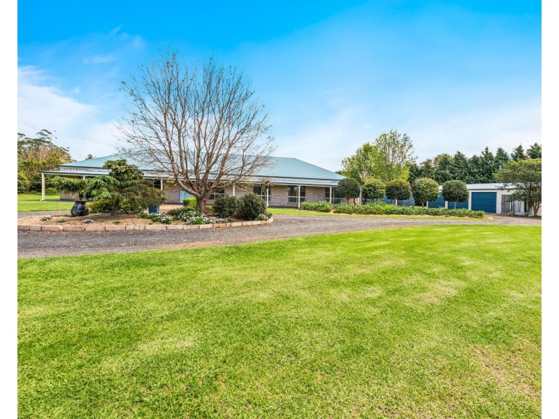 9 Bernard Court, Highfields QLD 4352