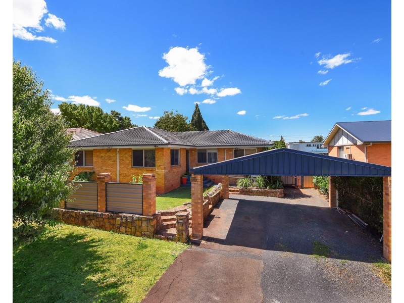 57 Knockator Crescent, Centenary Heights QLD 4350