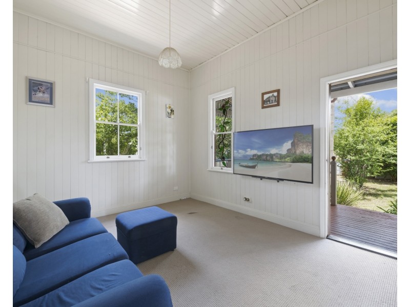 21 Albert Street, Newtown QLD 4350