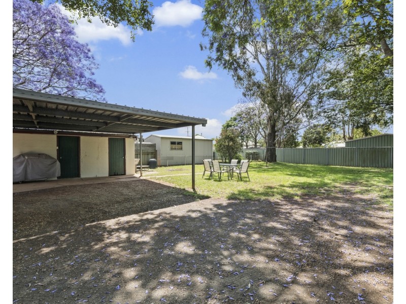 21 Albert Street, Newtown QLD 4350