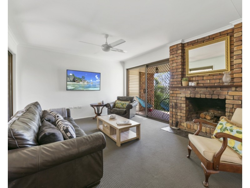 4 Echidna Crescent, Top Camp QLD 4350