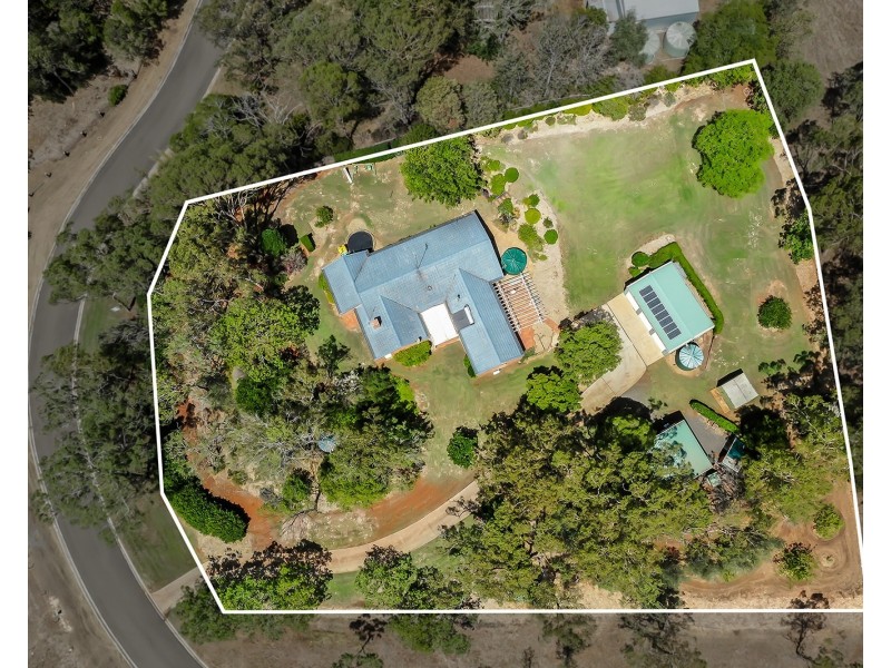 4 Echidna Crescent, Top Camp QLD 4350