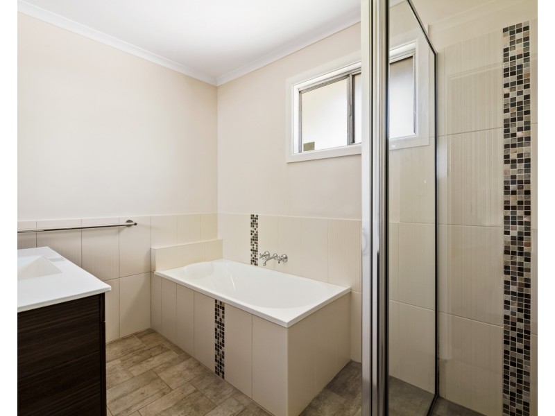 12 Elworthy Street, Harlaxton QLD 4350