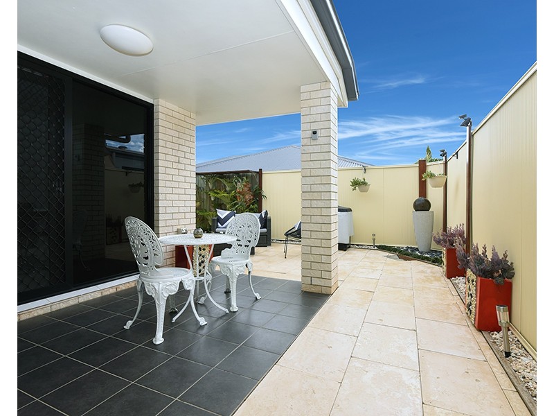 1/204 Stenner Street, Middle Ridge QLD 4350