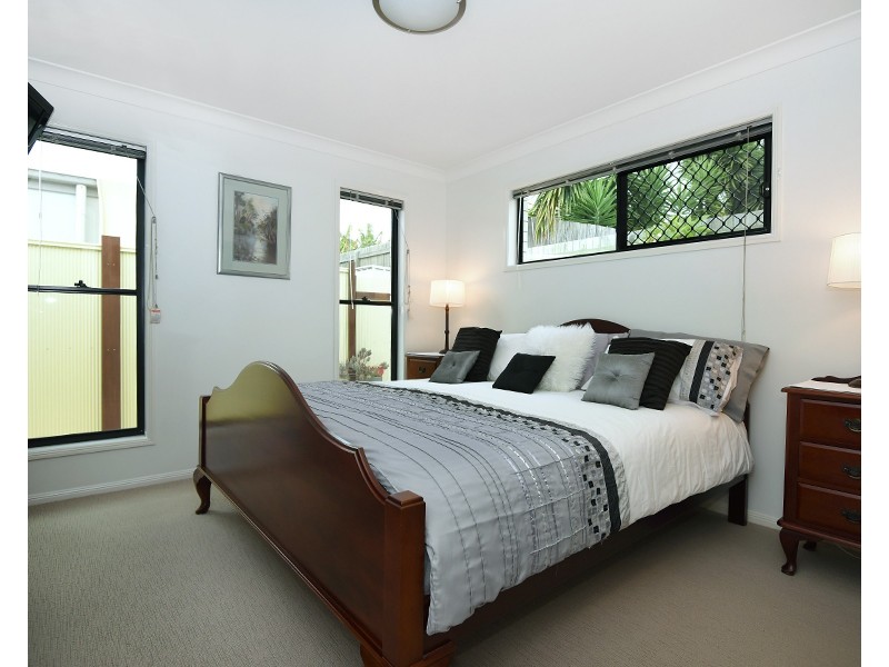 1/204 Stenner Street, Middle Ridge QLD 4350