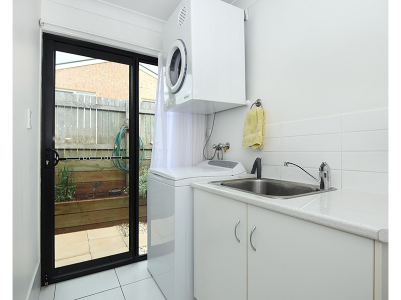 1/204 Stenner Street, Middle Ridge QLD 4350