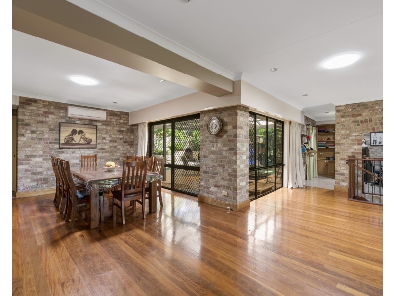 271 Mackenzie Street, Centenary Heights QLD 4350