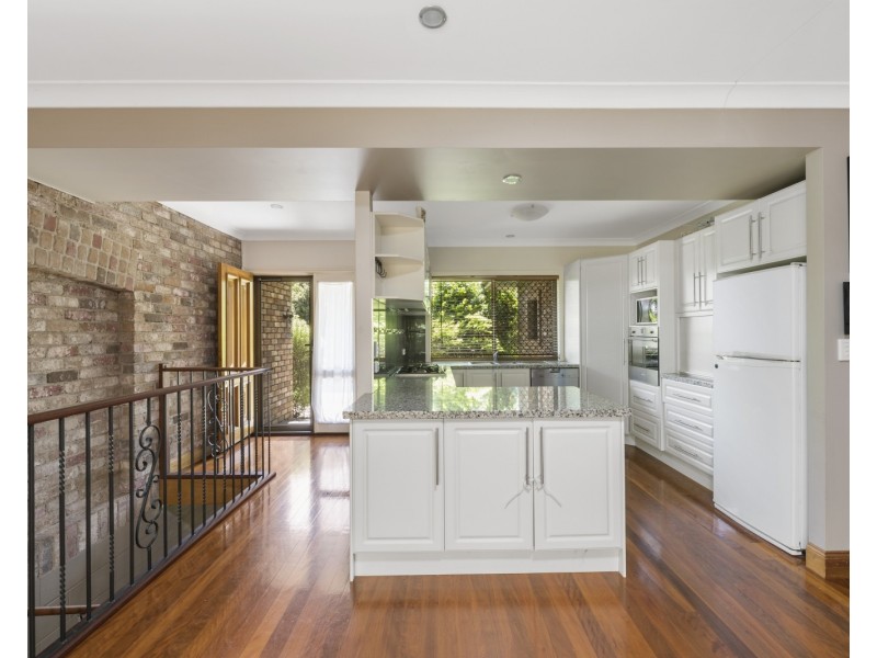 271 Mackenzie Street, Centenary Heights QLD 4350